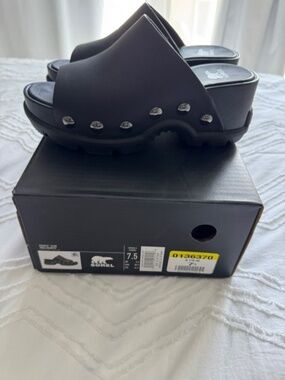 SOREL ROAM'N SLIDE MULES - NEW - Black - Size 7.5